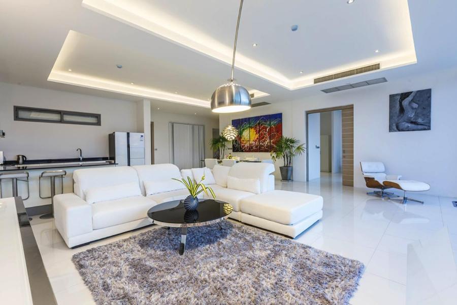 The View Phuket By Resava Praia de Kata Exterior foto