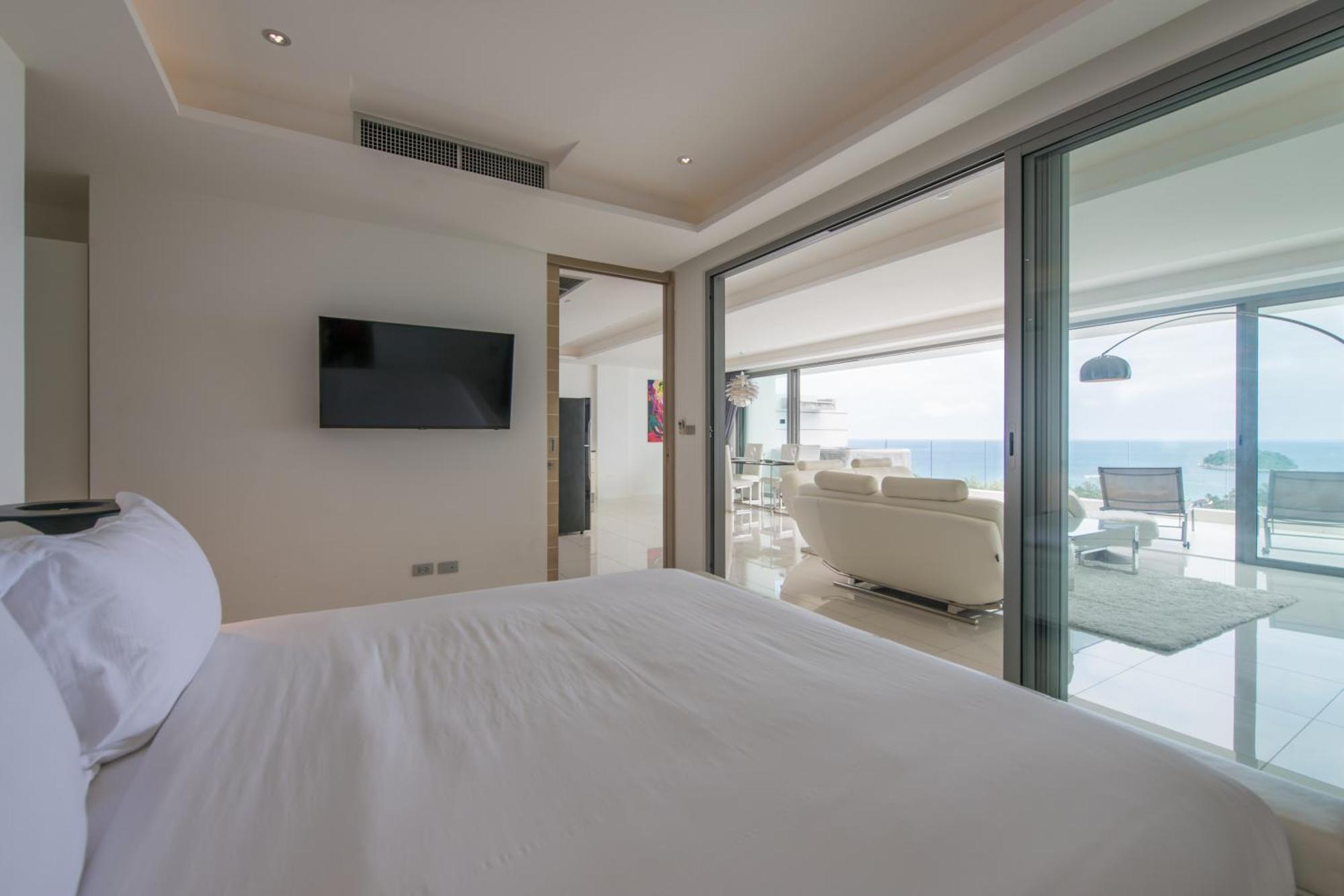 The View Phuket By Resava Praia de Kata Exterior foto