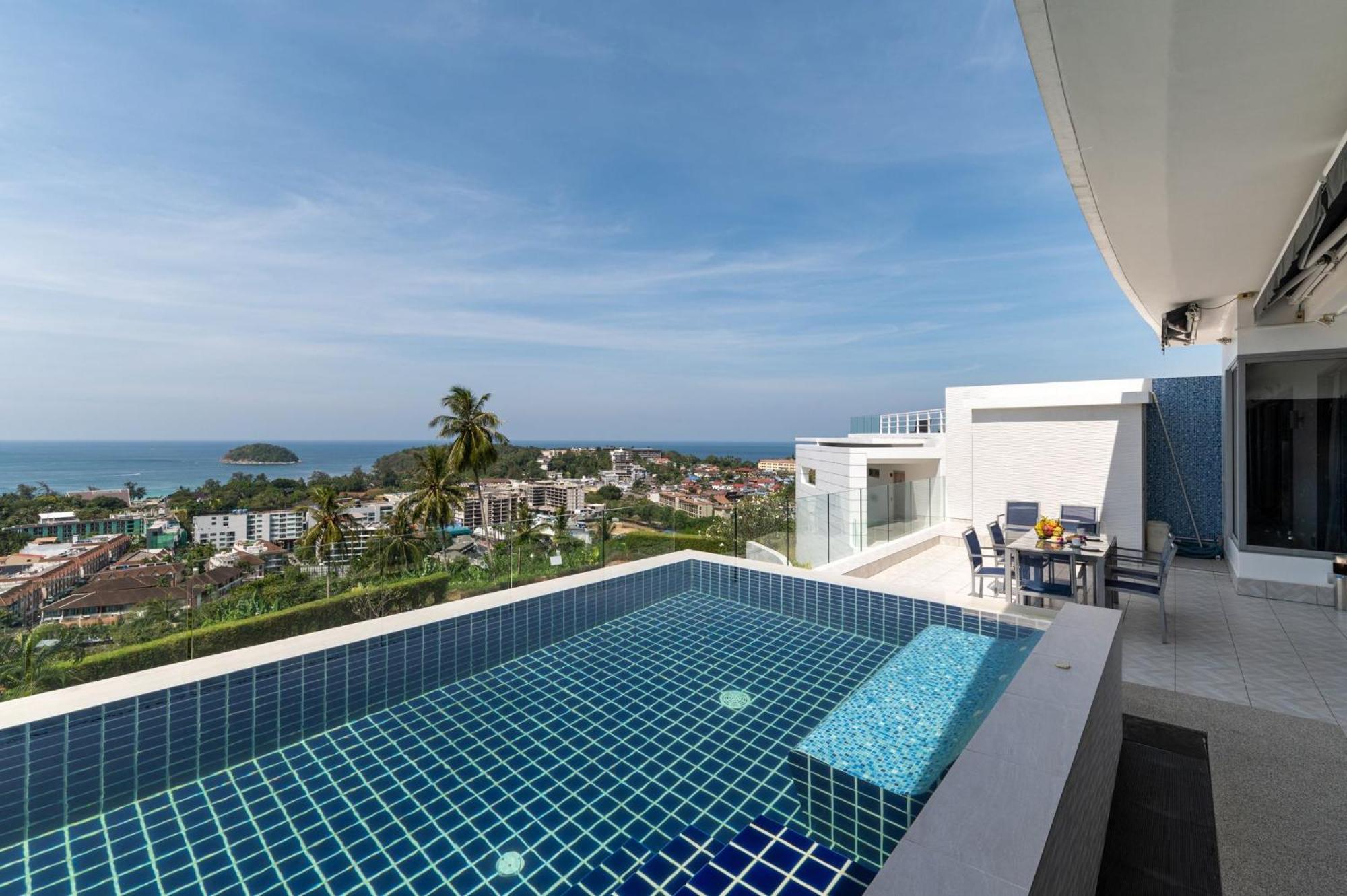 The View Phuket By Resava Praia de Kata Quarto foto